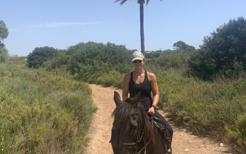 Reiten auf Mallorca - mit Reitgästen bei den Salzseen